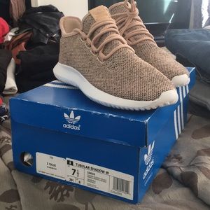 Adidas tubular shadow